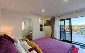 Private Cozy Sleepout With Free Parking & Self Check-In